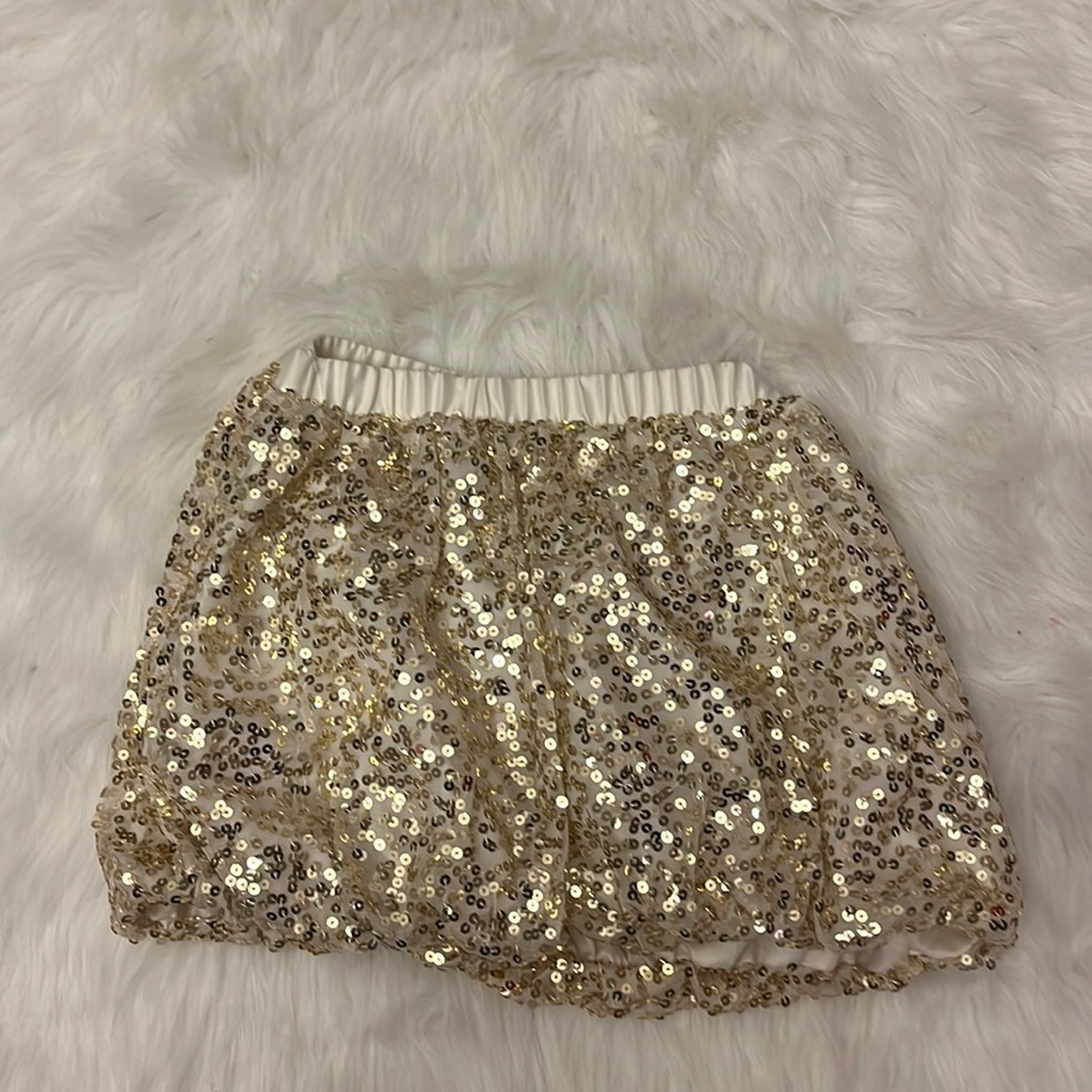 gold skirt